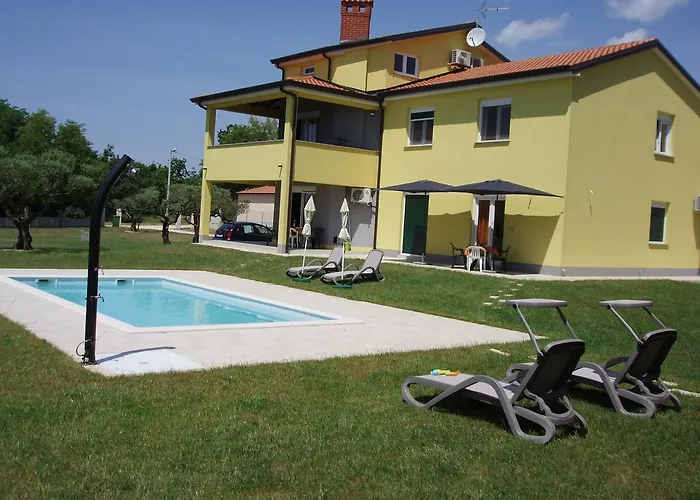 Апартаменти Villanova *