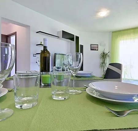 Villanova Apartment *